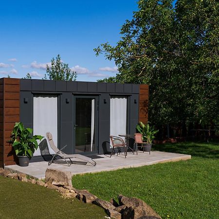 Appartamento Tiny House Mezi Sklepy Kobylí Esterno foto