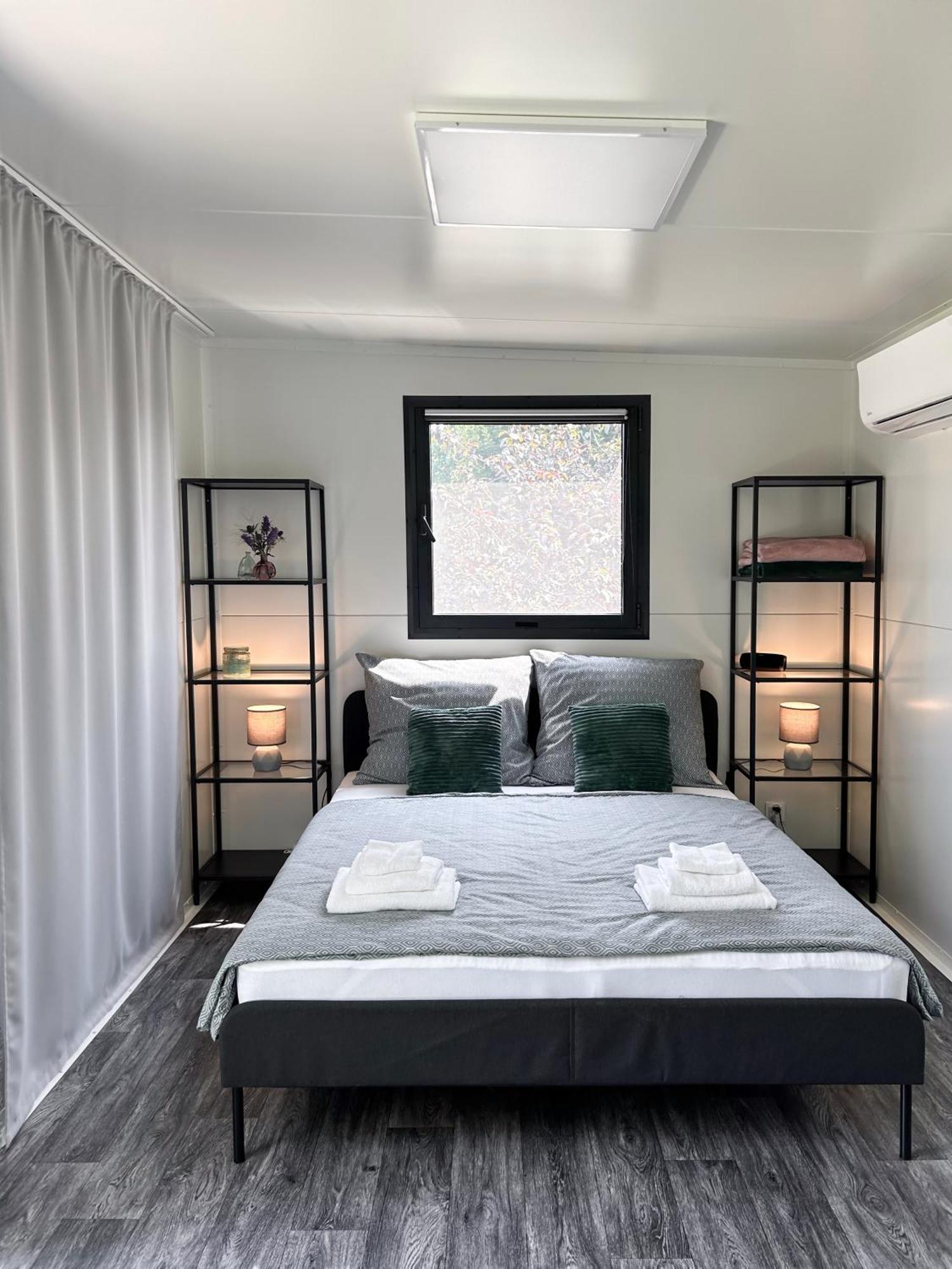 Appartamento Tiny House Mezi Sklepy Kobylí Esterno foto