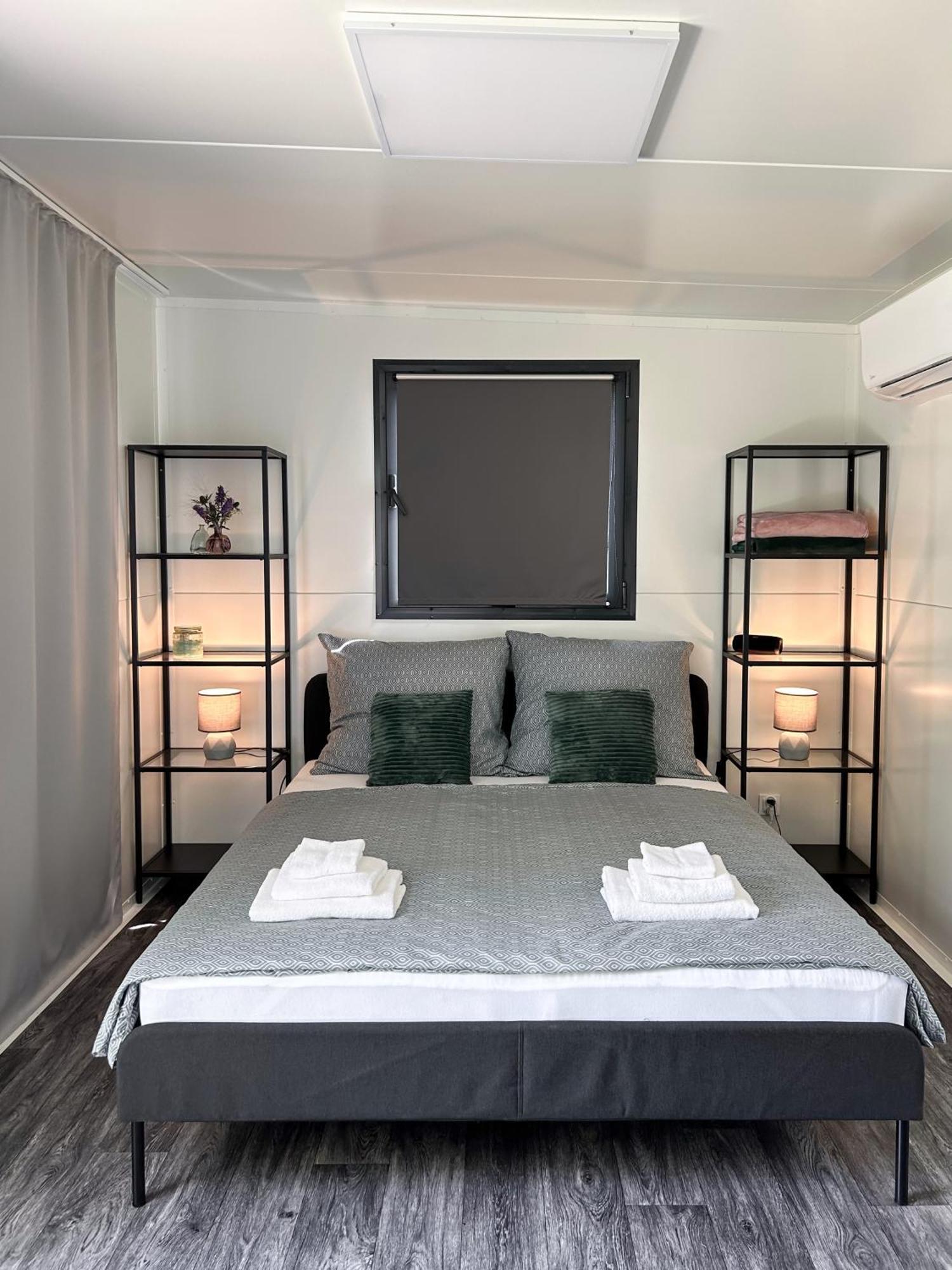 Appartamento Tiny House Mezi Sklepy Kobylí Esterno foto